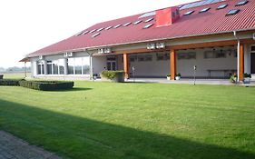 Aero Hotel & Etterem